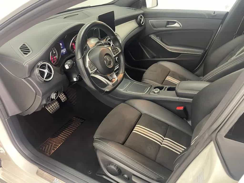 Mercedes-Benz CLA 200 Shooting Brake /EDITION/AMG/PANORAMA-Dach 03/2018-photo-9