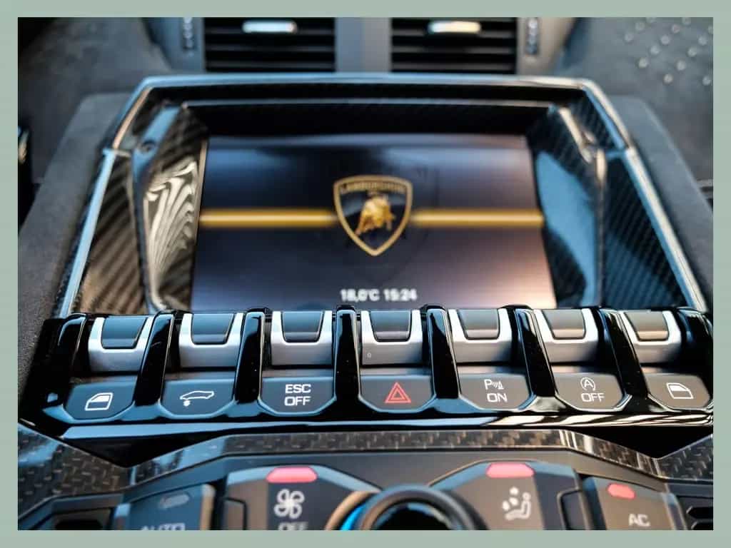 Lamborghini Aventador Ultimae Roadster // BENTLEY DÜSSELDORF 09/2022-photo-17