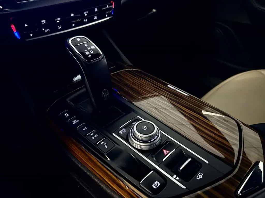 Maserati Levante 3.0 Q4 GRANLUSSO FACELIFT 360CAM ACC LED 12/2020-photo-41