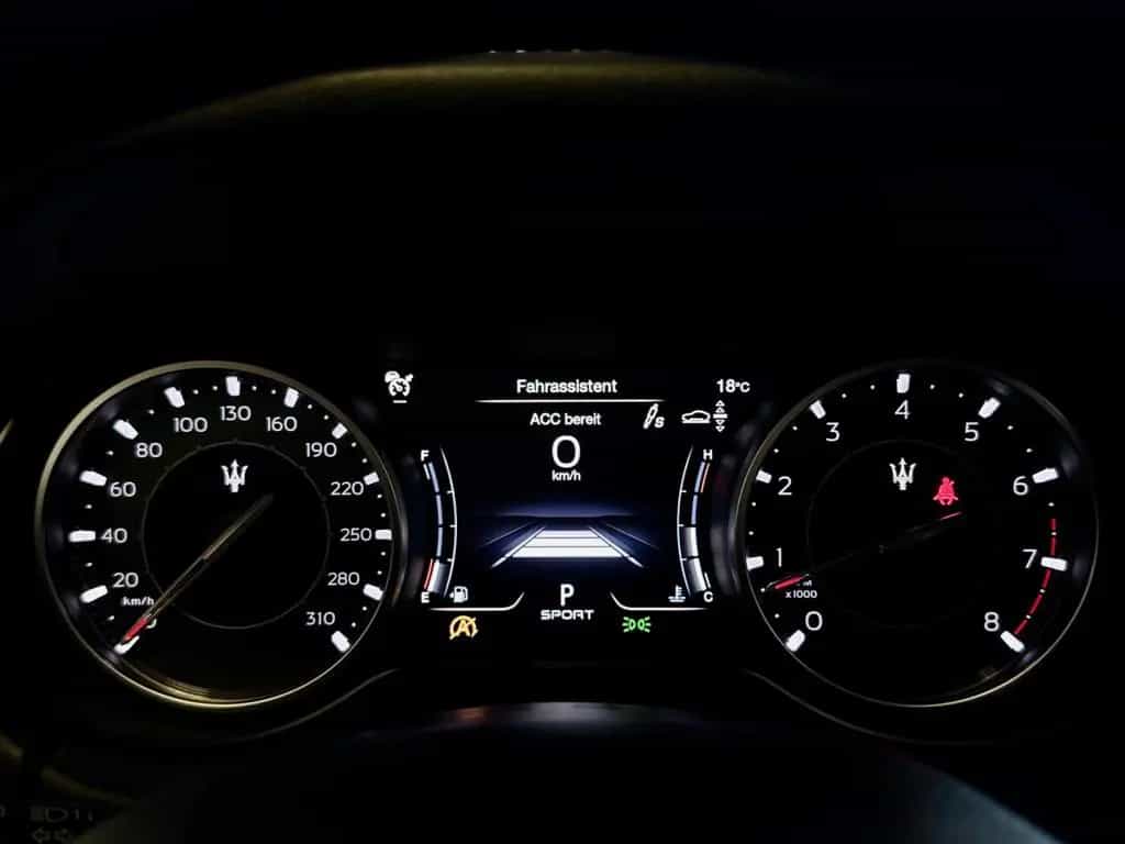 Maserati Levante 3.0 Q4 GRANLUSSO FACELIFT 360CAM ACC LED 12/2020-photo-44