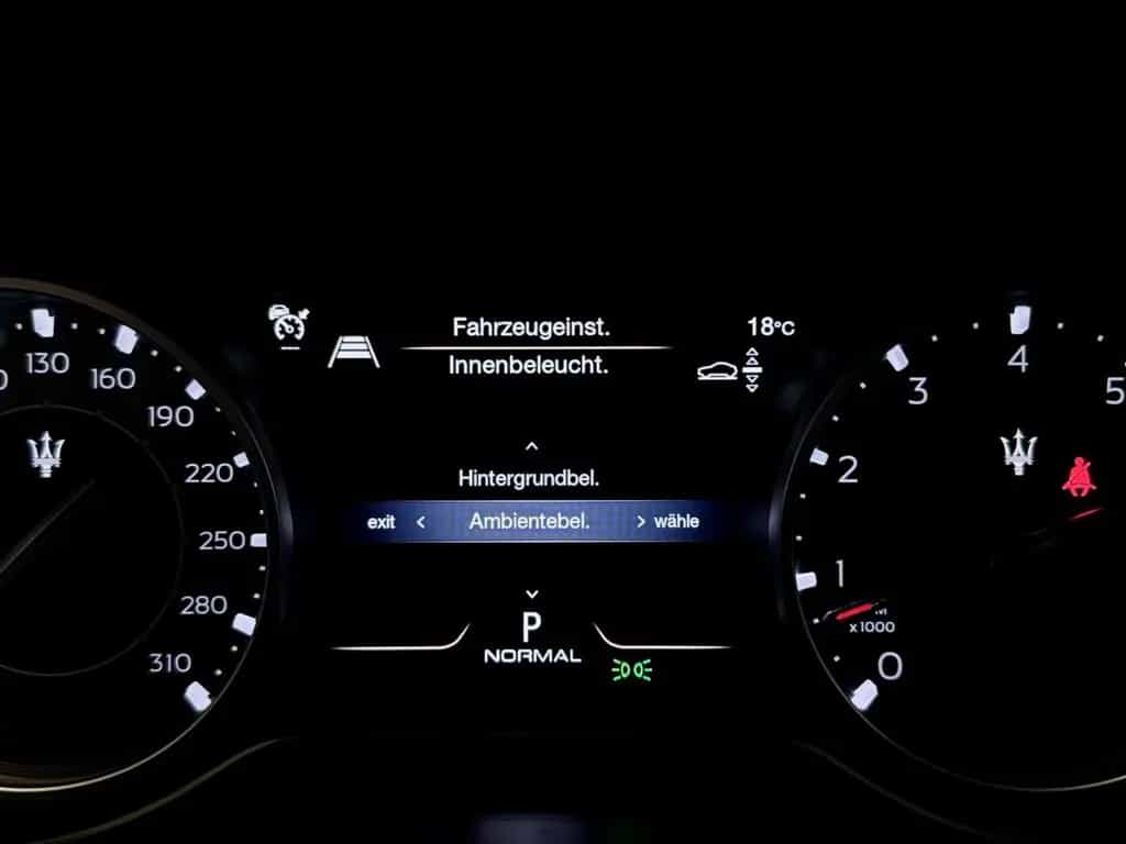Maserati Levante 3.0 Q4 GRANLUSSO FACELIFT 360CAM ACC LED 12/2020-photo-45