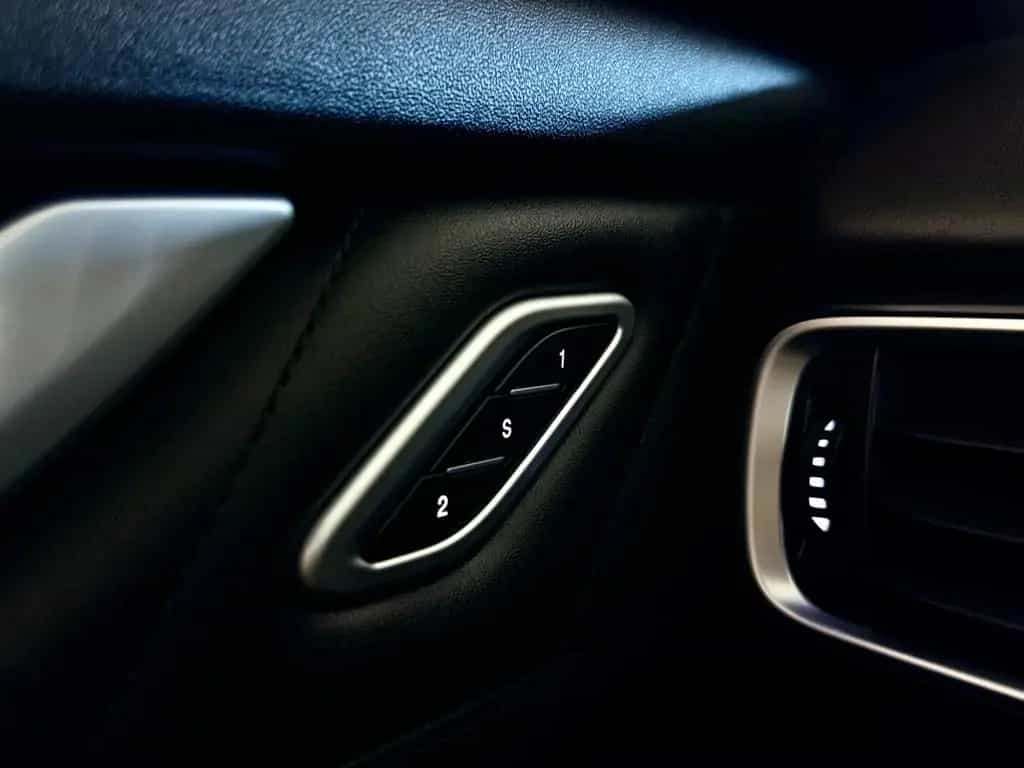 Maserati Levante 3.0 Q4 GRANLUSSO FACELIFT 360CAM ACC LED 12/2020-photo-47