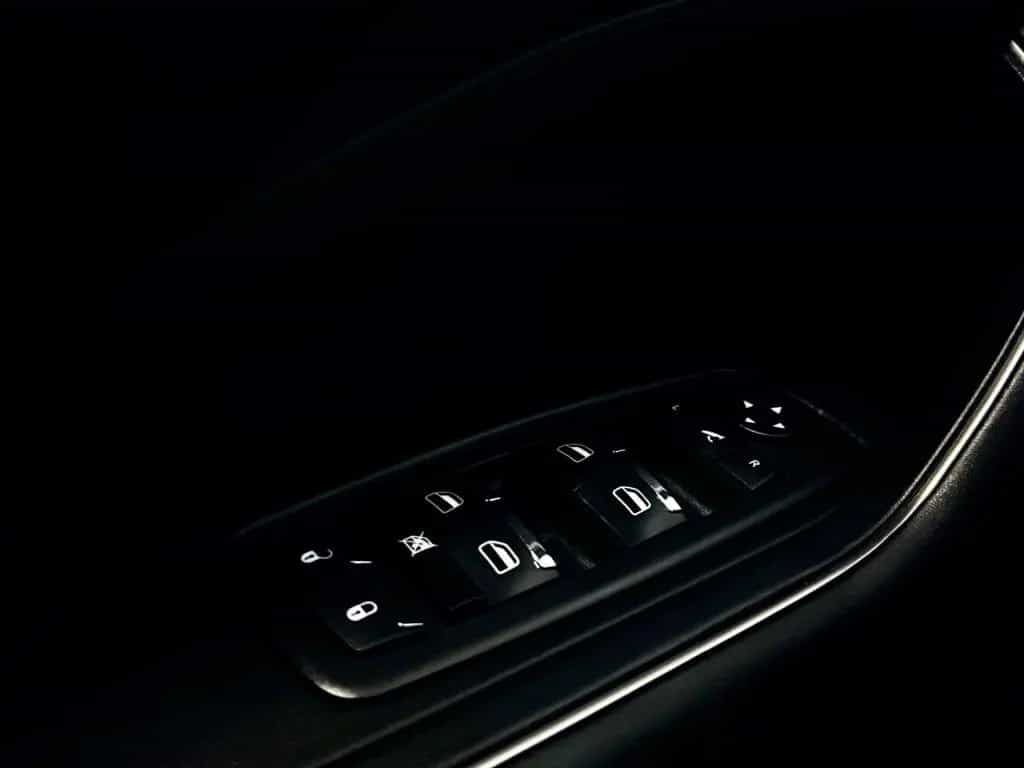 Maserati Levante 3.0 Q4 GRANLUSSO FACELIFT 360CAM ACC LED 12/2020-photo-48