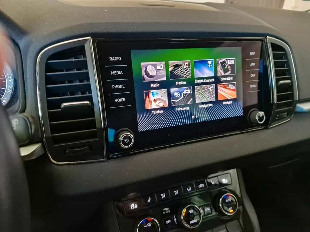 Skoda Karoq 1.5 TSI ACT DSG STYLE STYLE 04/2020-photo-4