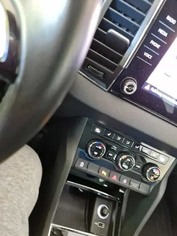 Skoda Karoq 1.5 TSI ACT DSG STYLE STYLE 04/2020-photo-6