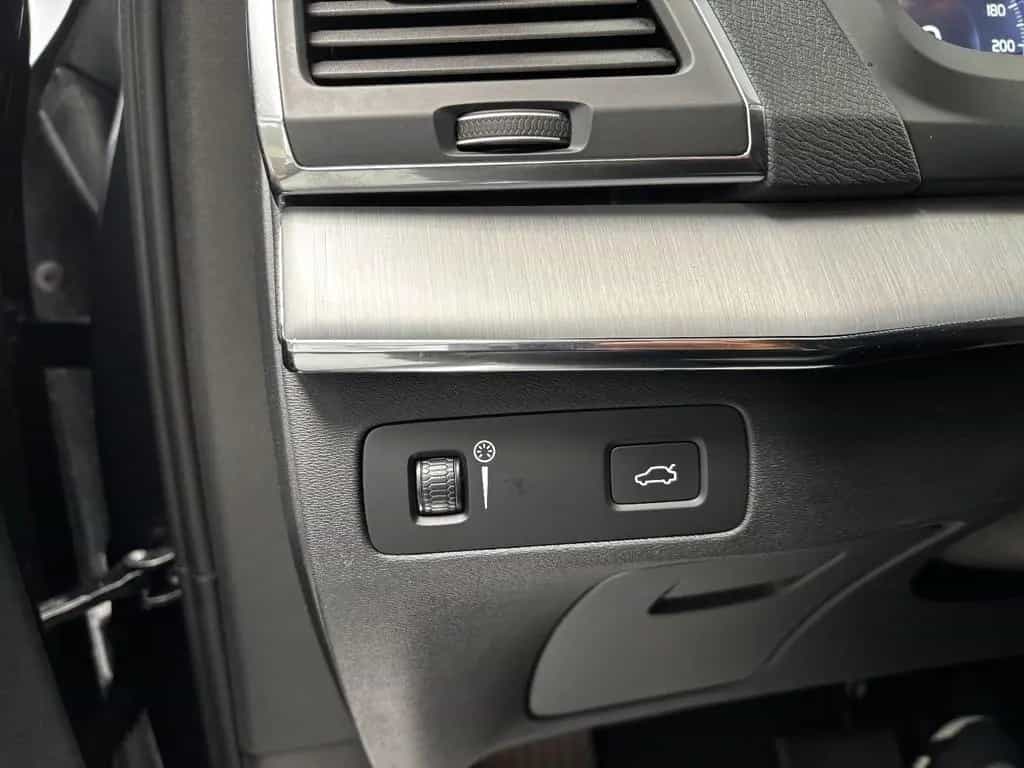 Volvo XC90 Momentum Pro AWD CAM 7-STZ PANO ACC HARMAN/ 11/2020-photo-21