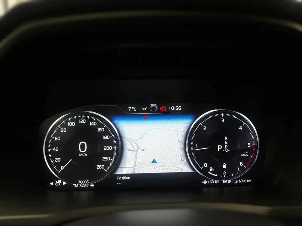 Volvo XC90 Momentum Pro AWD CAM 7-STZ PANO ACC HARMAN/ 11/2020-photo-4