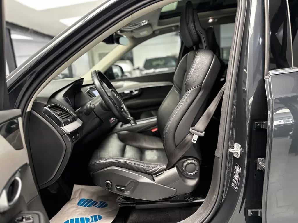Volvo XC90 Momentum Pro AWD CAM 7-STZ PANO ACC HARMAN/ 11/2020-photo-9