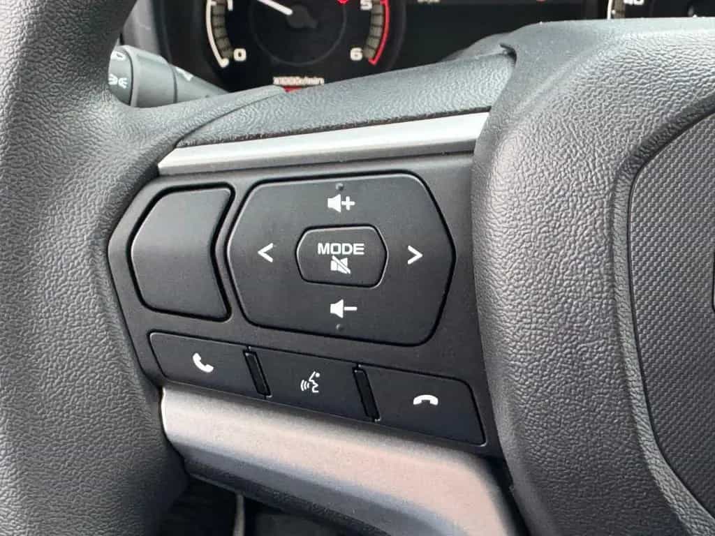 Isuzu D-Max 4x4 L A/T SpaceCab null-photo-10