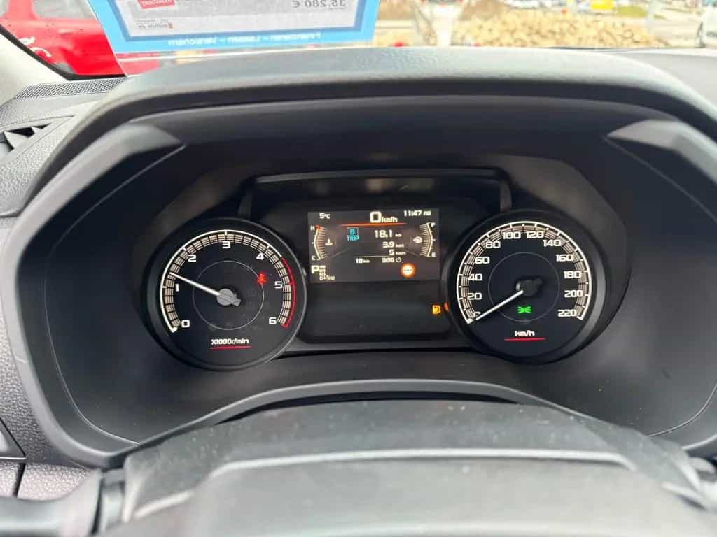 Isuzu D-Max 4x4 L A/T SpaceCab null-photo-12