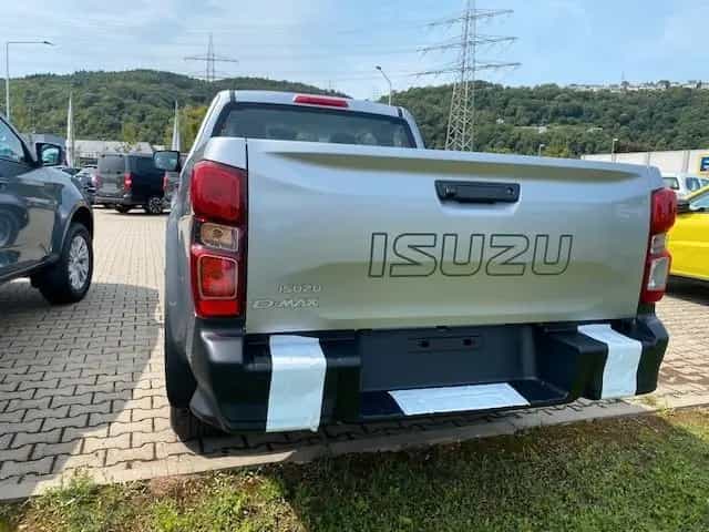 Isuzu D-Max 4x4 L A/T SpaceCab null-photo-4