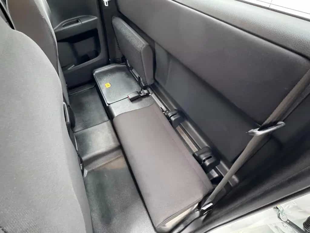 Isuzu D-Max 4x4 L A/T SpaceCab null-photo-7