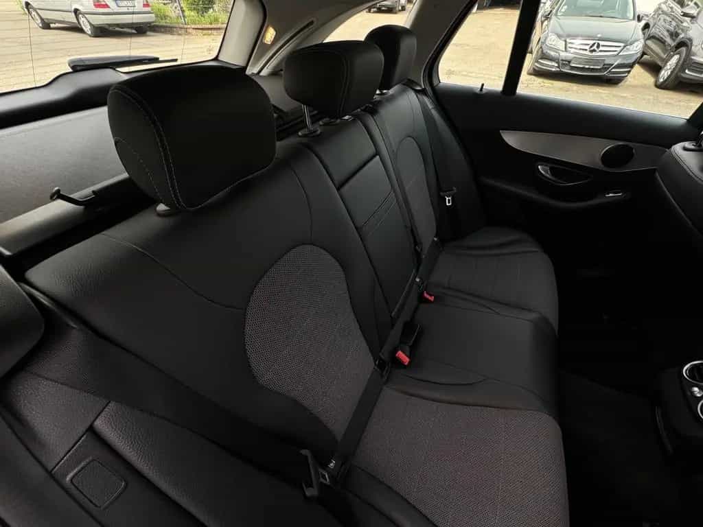 Mercedes-Benz C 200 KOMBI T 4Matic PANO*GARANTIE*AVANTGARDE* 02/2019-photo-11