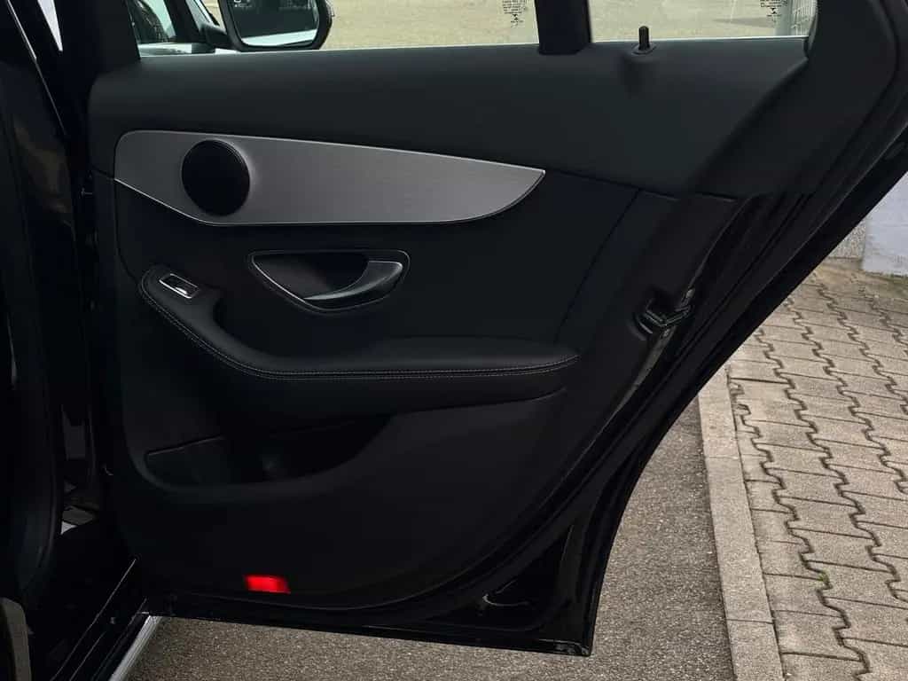 Mercedes-Benz C 200 KOMBI T 4Matic PANO*GARANTIE*AVANTGARDE* 02/2019-photo-12