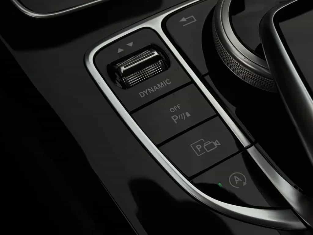 Mercedes-Benz C 200 KOMBI T 4Matic PANO*GARANTIE*AVANTGARDE* 02/2019-photo-23
