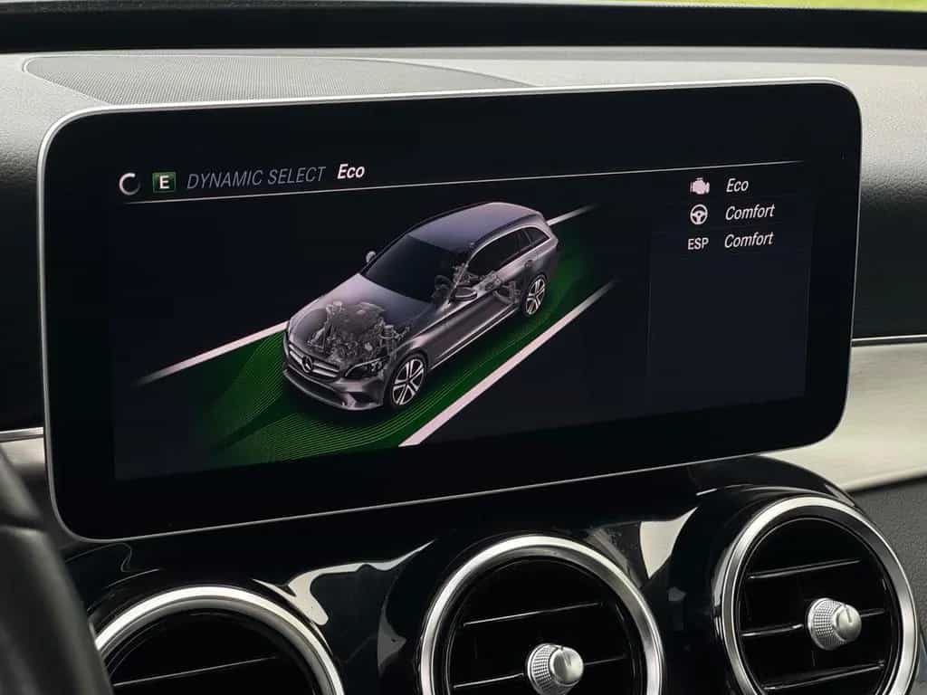 Mercedes-Benz C 200 KOMBI T 4Matic PANO*GARANTIE*AVANTGARDE* 02/2019-photo-26