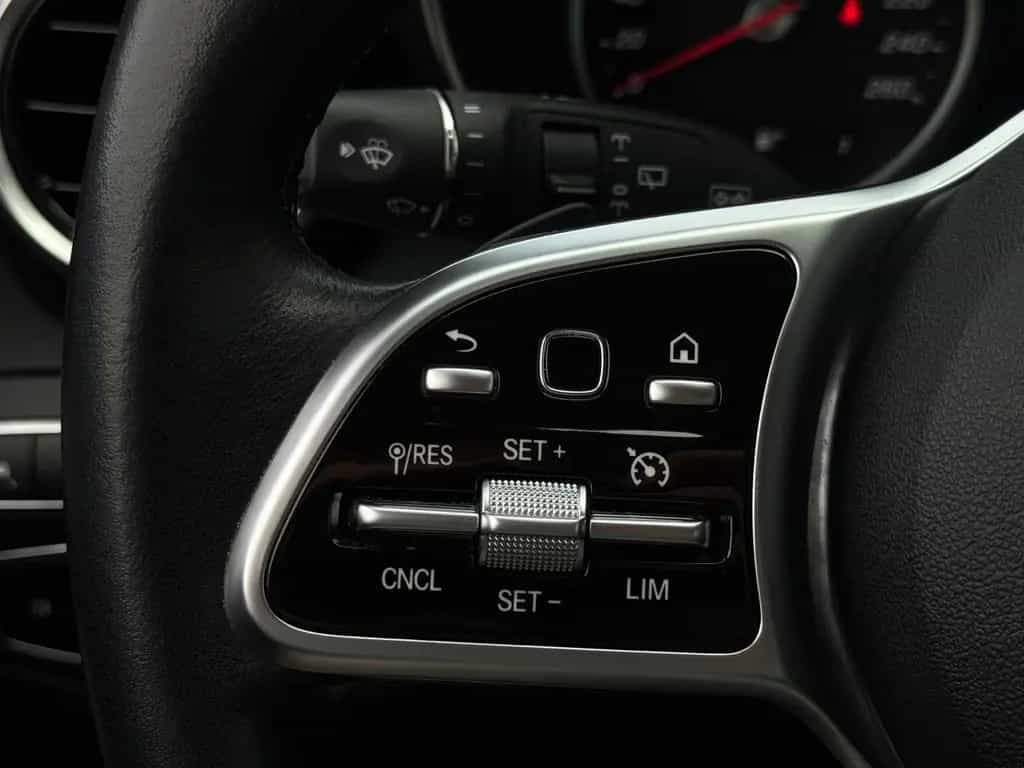 Mercedes-Benz C 200 KOMBI T 4Matic PANO*GARANTIE*AVANTGARDE* 02/2019-photo-28