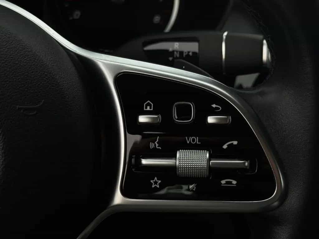 Mercedes-Benz C 200 KOMBI T 4Matic PANO*GARANTIE*AVANTGARDE* 02/2019-photo-29