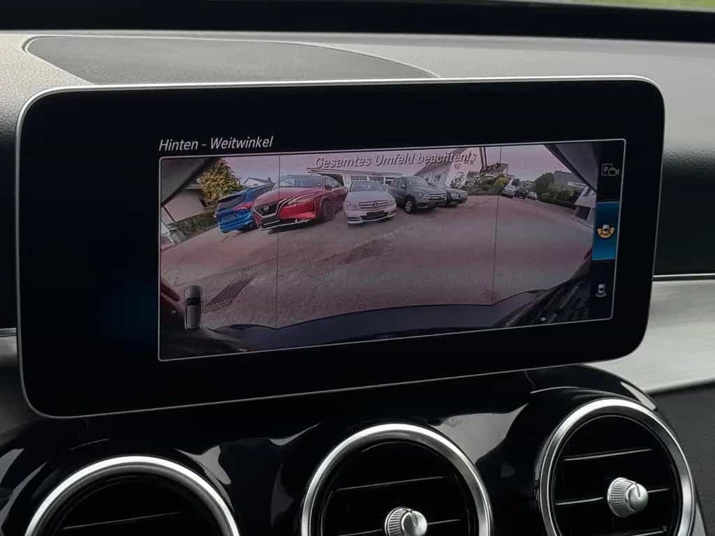 Mercedes-Benz C 200 KOMBI T 4Matic PANO*GARANTIE*AVANTGARDE* 02/2019-photo-32