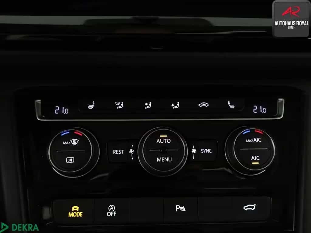Volkswagen Touran 1.5 TSI R LINE 7 SITZE PANO,MASSAGE,ACC 01/2020-photo-21