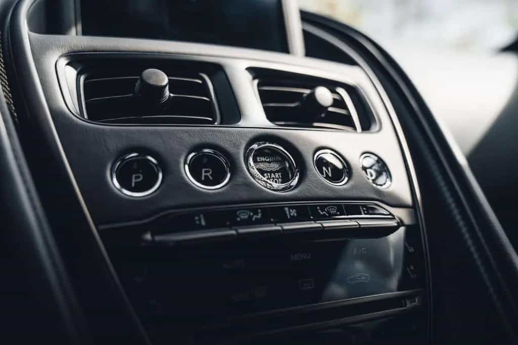Aston Martin DBS Superleggera / Tungsten Silver / Belgian / 2 04/2019-photo-16