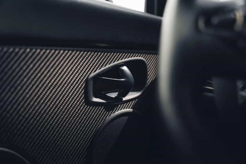 Aston Martin DBS Superleggera / Tungsten Silver / Belgian / 2 04/2019-photo-17
