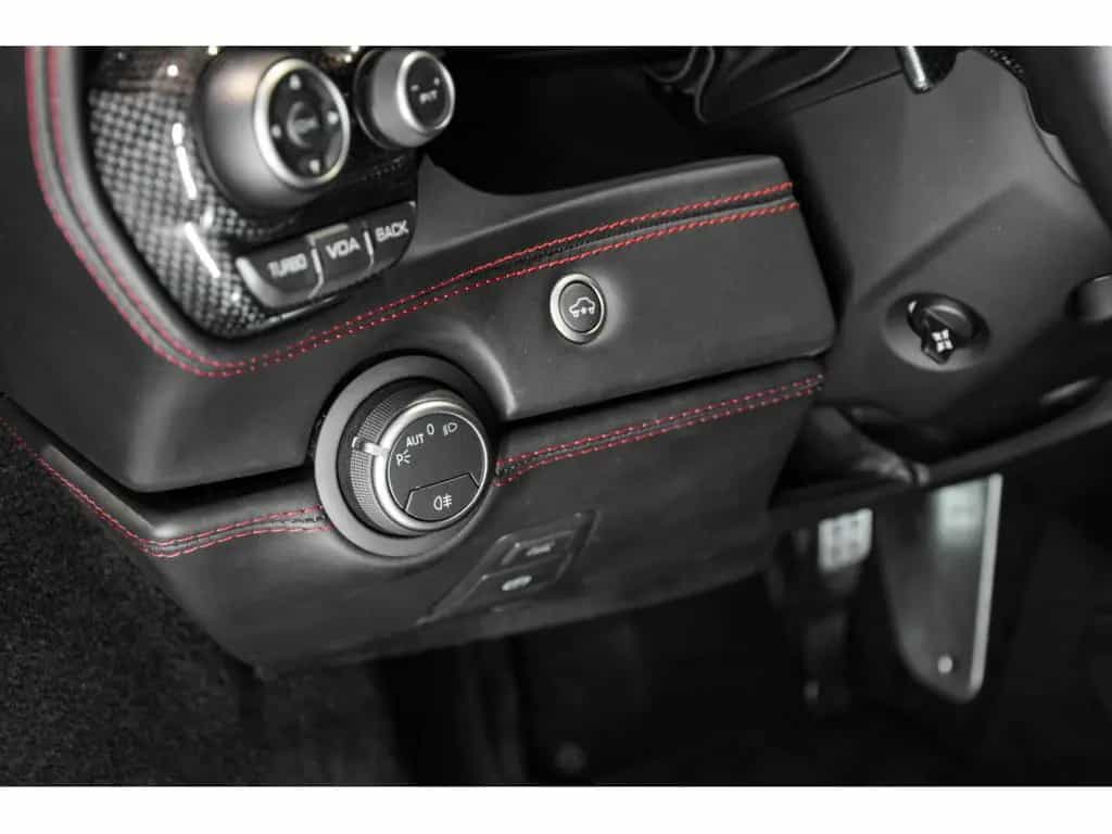 Ferrari 488 GTB 3.9 V8 - ROSSO CORSA METALLIC 01/2017-photo-13