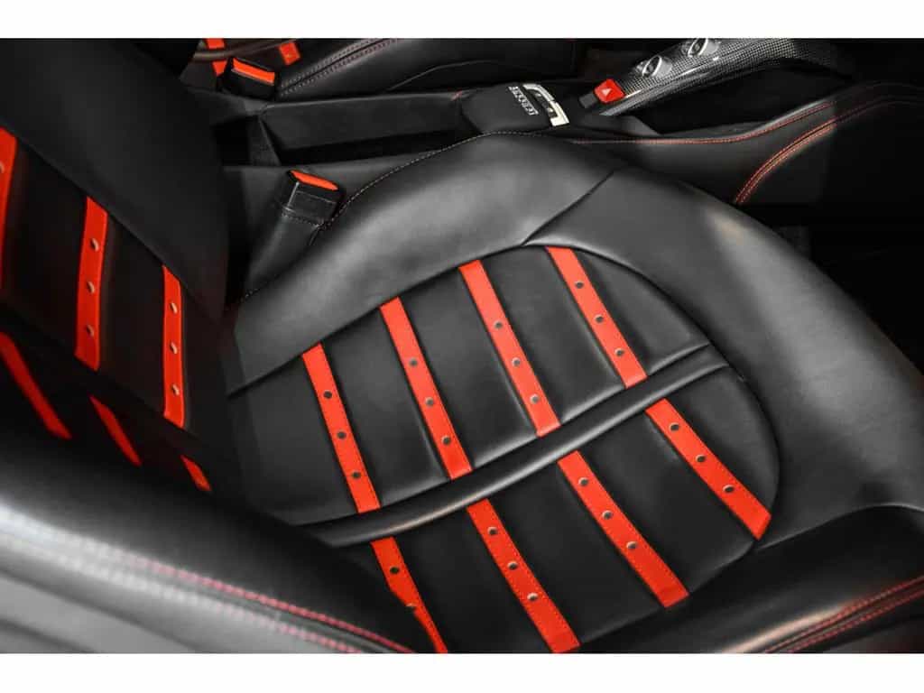 Ferrari 488 GTB 3.9 V8 - ROSSO CORSA METALLIC 01/2017-photo-15