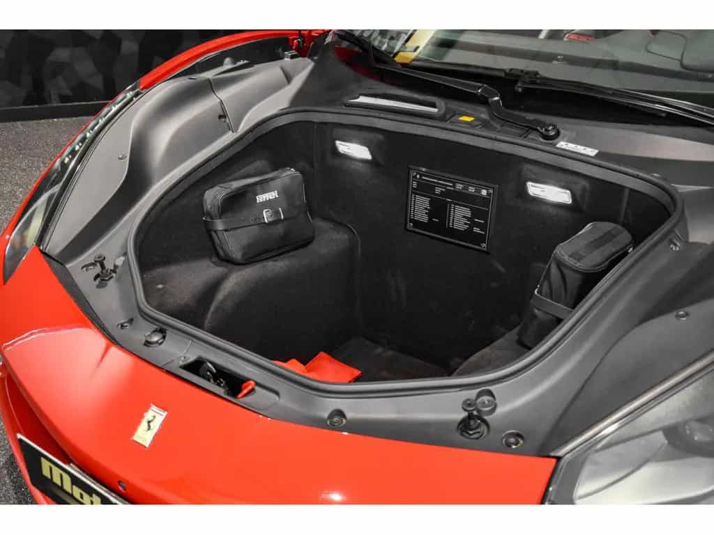 Ferrari 488 GTB 3.9 V8 - ROSSO CORSA METALLIC 01/2017-photo-28