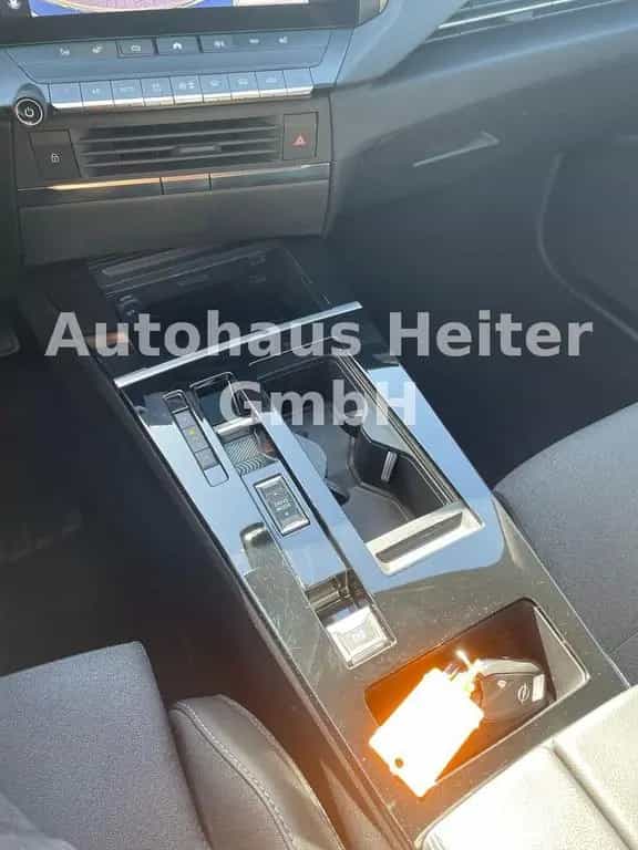 Opel Astra 1.2 ST GS / Schiebedach+360°+Head-UP 05/2025-photo-28