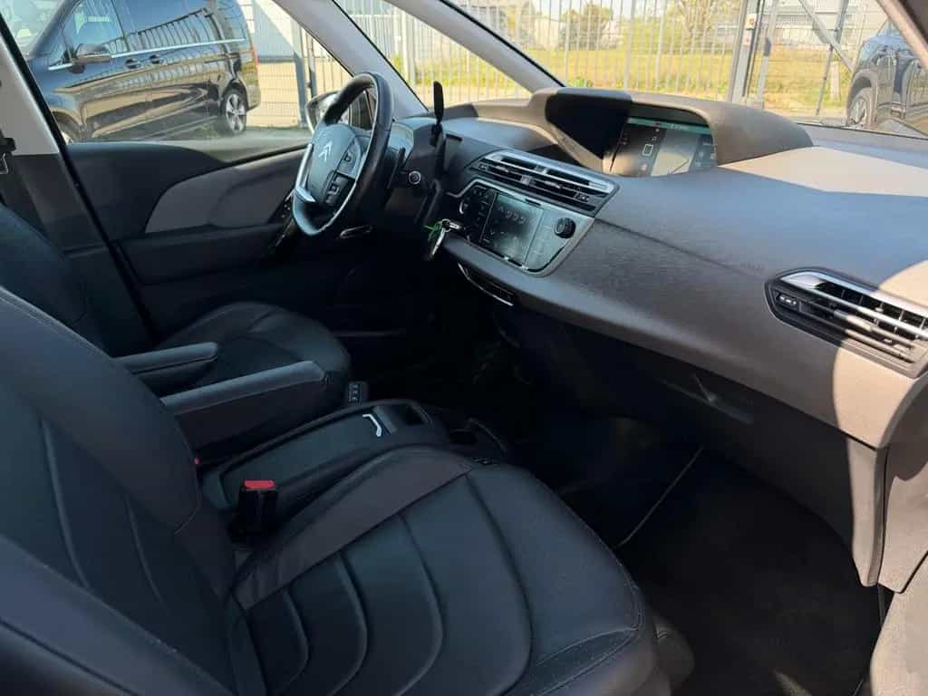 Citroën C4 Grand Spacetourer Shine 1.5 Ltr * 7 sitzer 01/2021-photo-9
