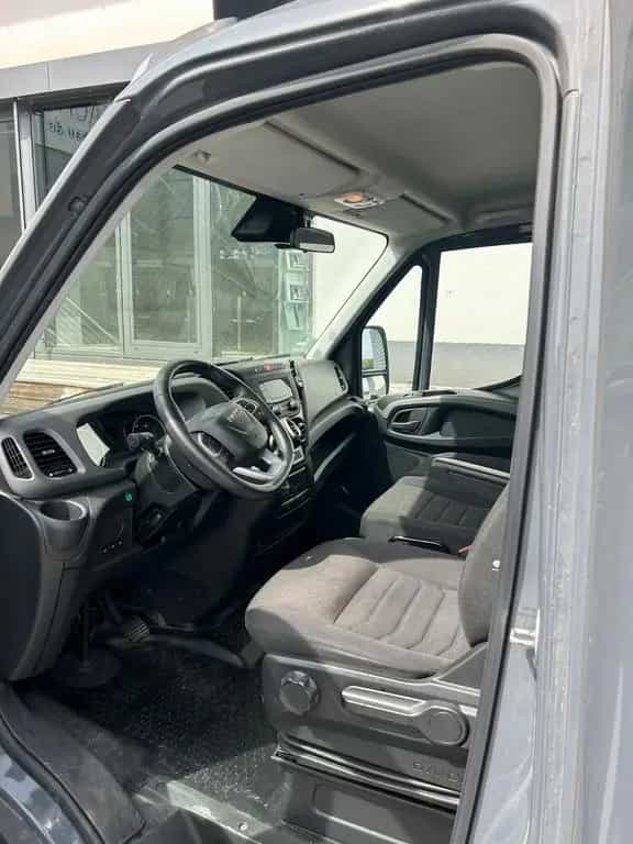Iveco Other Daily 35S18 Hi-Matic Koffer Grau Mineral 07/2023-photo-7