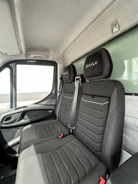 Iveco Other Daily 35S18 Hi-Matic Koffer Grau Mineral 07/2023-photo-9