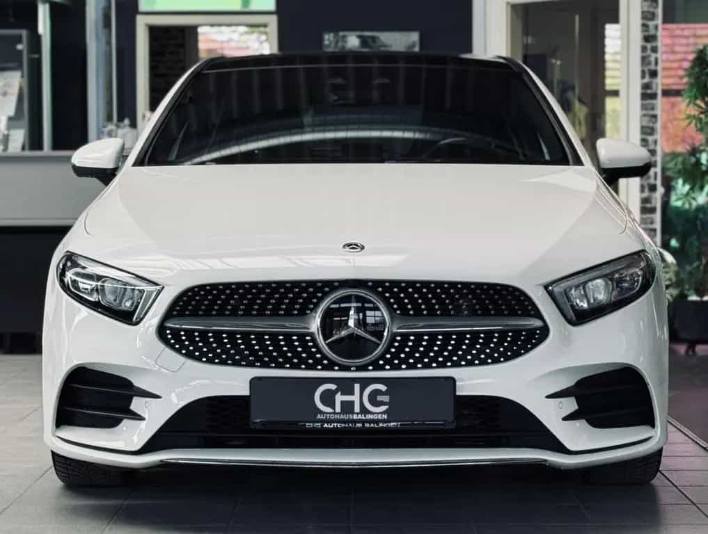 Mercedes-Benz A 180 AMG Line Vollausstattung |HUD|Kamera|Pano| 10/2019-photo-1