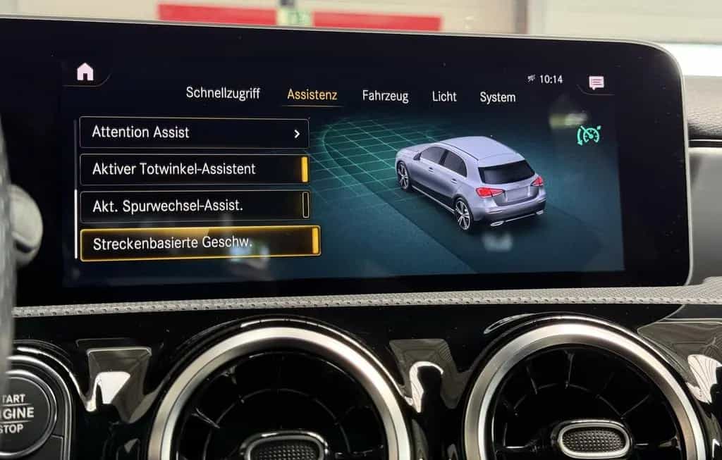 Mercedes-Benz A 180 AMG Line Vollausstattung |HUD|Kamera|Pano| 10/2019-photo-25