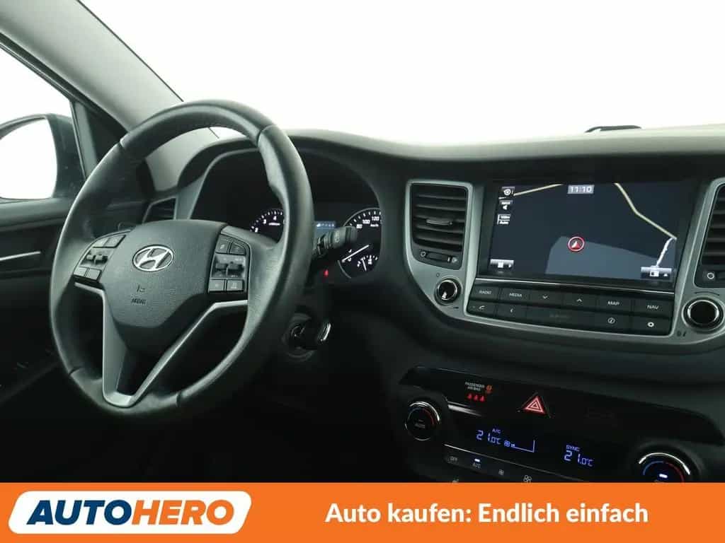 Hyundai TUCSON 1.6 Trend blue 2WD *NAVI*TEMPO*CAM*PDC* 10/2017-photo-12