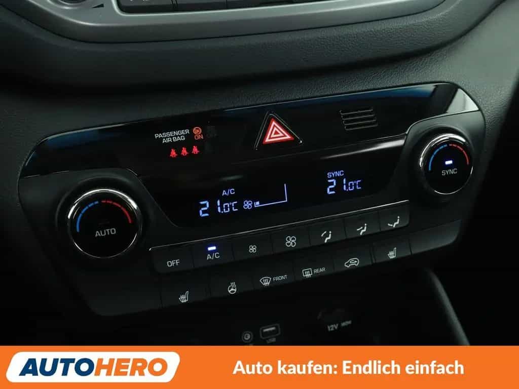 Hyundai TUCSON 1.6 Trend blue 2WD *NAVI*TEMPO*CAM*PDC* 10/2017-photo-22