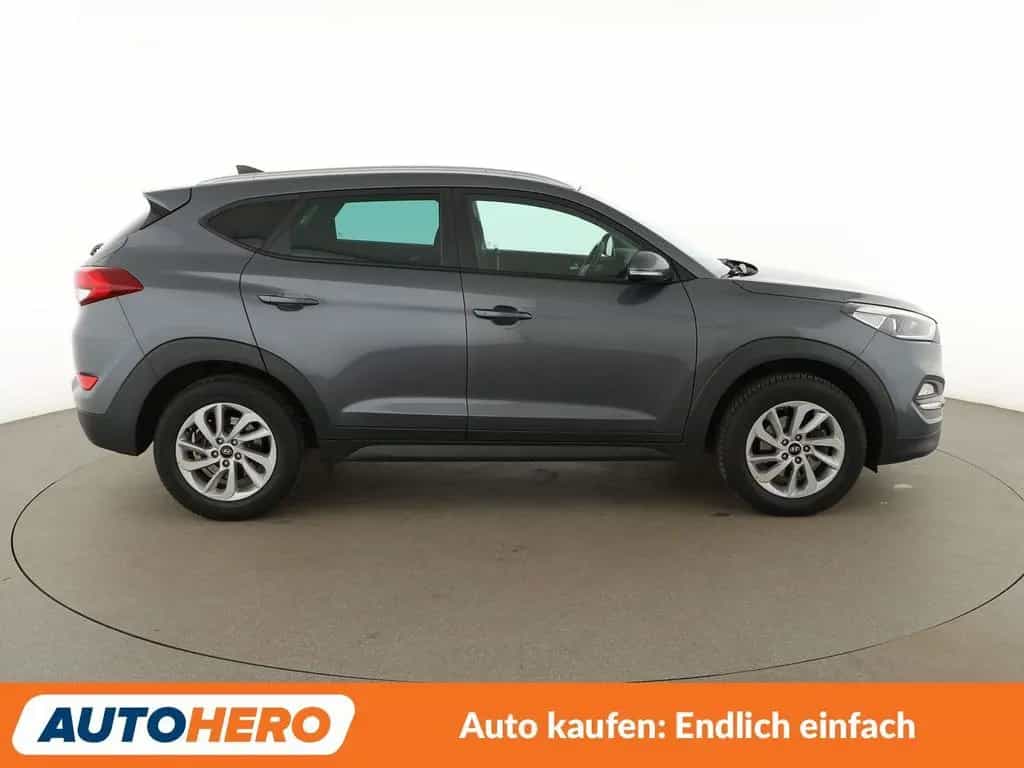 Hyundai TUCSON 1.6 Trend blue 2WD *NAVI*TEMPO*CAM*PDC* 10/2017-photo-6