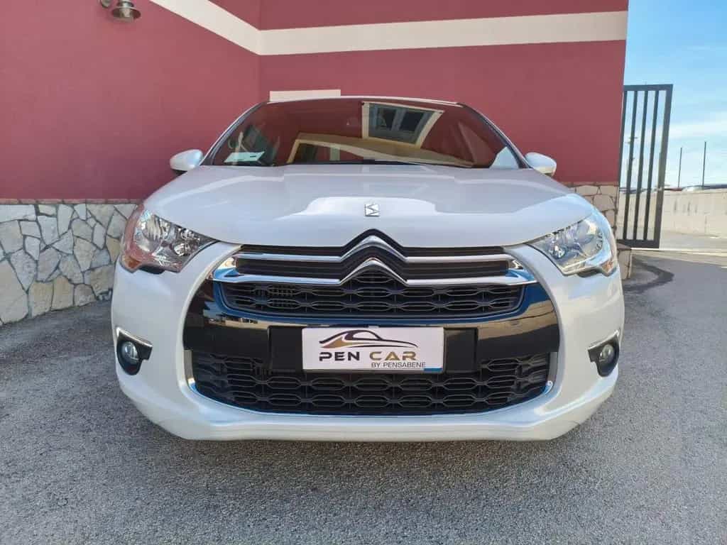 DS Automobiles DS4 Ds DS4 4 1.6 e-HDi 115 airdream So Chic 04/2013-photo-0