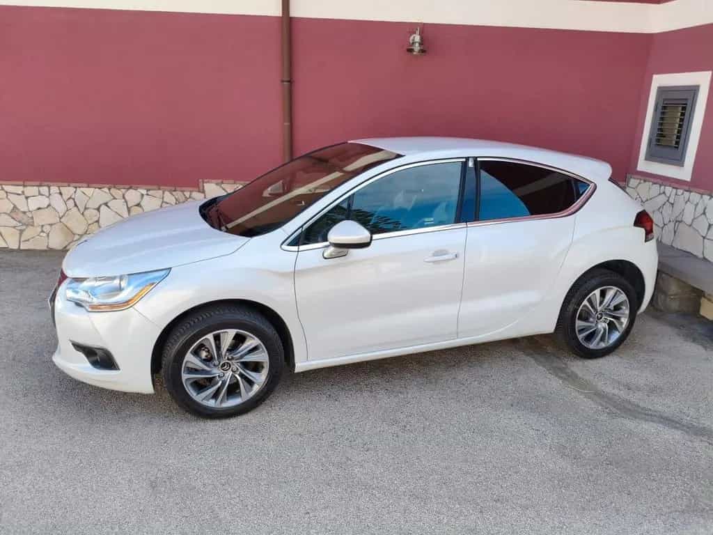DS Automobiles DS4 Ds DS4 4 1.6 e-HDi 115 airdream So Chic 04/2013-photo-6