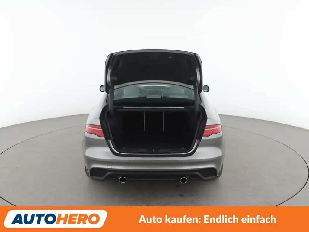 Jaguar XE 30t HSE AWD Aut.*NAVI*ACC*CAM*PDC*SHZ*PANO* 12/2021-photo-16