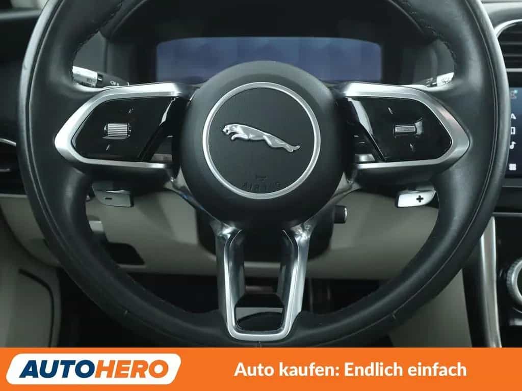 Jaguar XE 30t HSE AWD Aut.*NAVI*ACC*CAM*PDC*SHZ*PANO* 12/2021-photo-18
