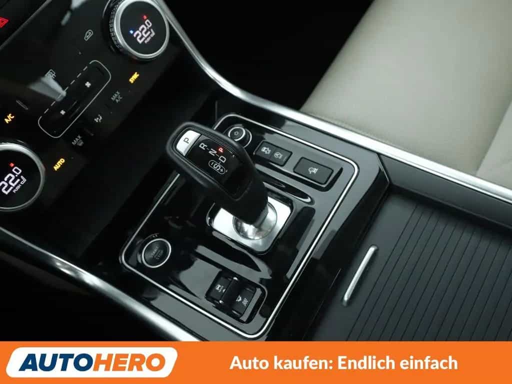 Jaguar XE 30t HSE AWD Aut.*NAVI*ACC*CAM*PDC*SHZ*PANO* 12/2021-photo-24