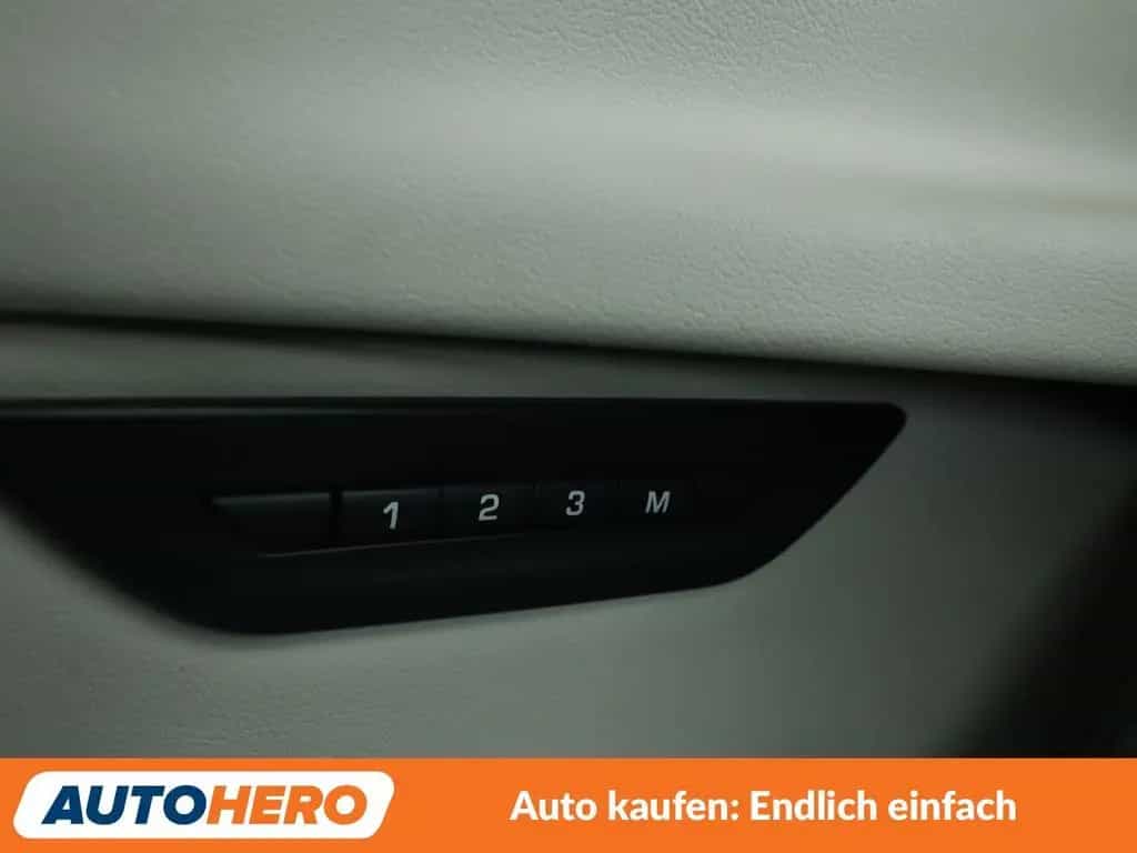 Jaguar XE 30t HSE AWD Aut.*NAVI*ACC*CAM*PDC*SHZ*PANO* 12/2021-photo-29