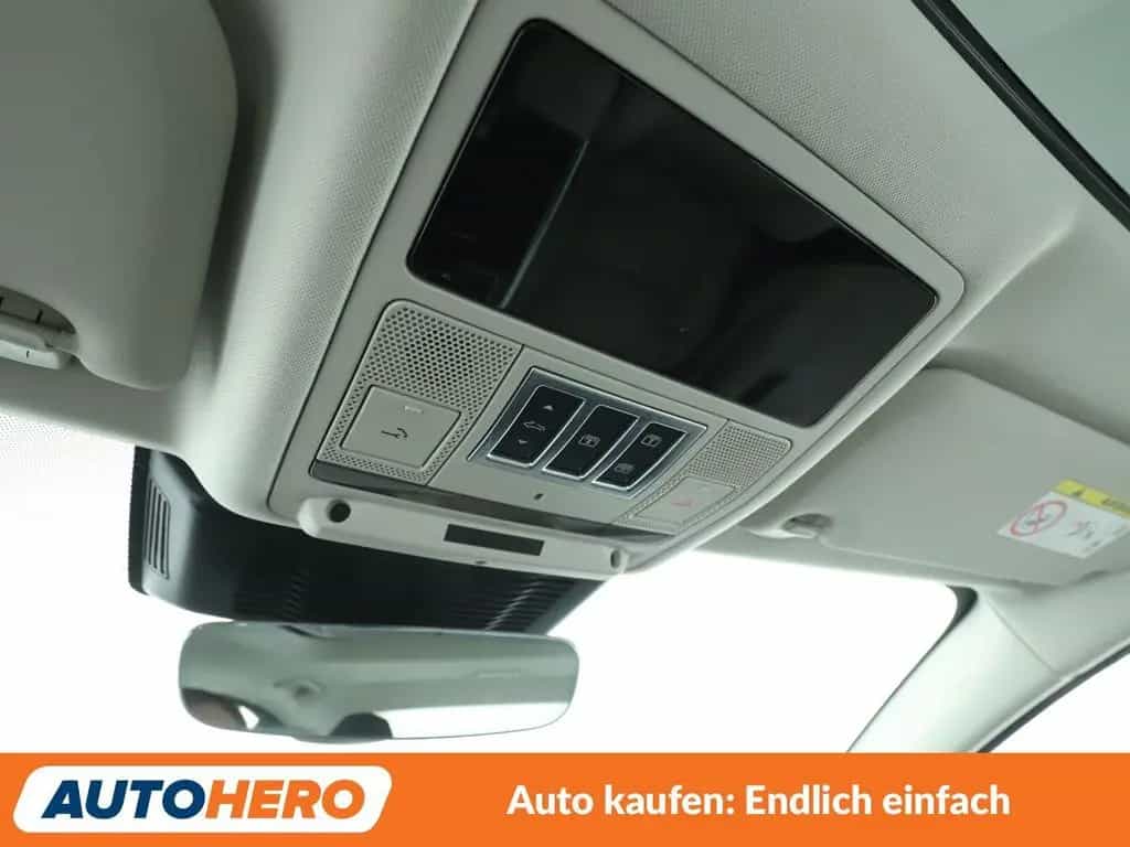 Jaguar XE 30t HSE AWD Aut.*NAVI*ACC*CAM*PDC*SHZ*PANO* 12/2021-photo-32
