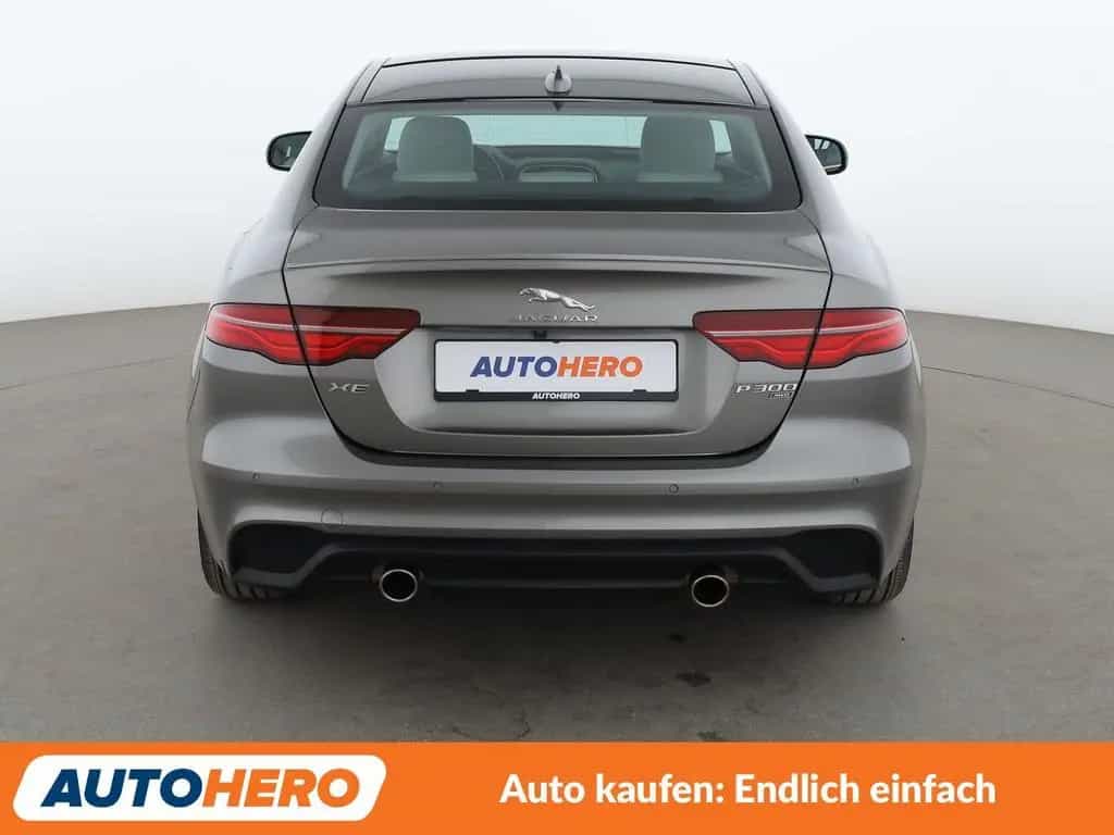 Jaguar XE 30t HSE AWD Aut.*NAVI*ACC*CAM*PDC*SHZ*PANO* 12/2021-photo-4