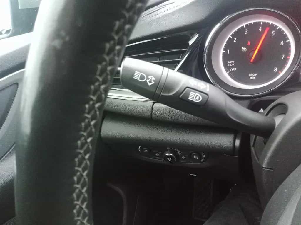 Opel Insignia B Sports T./AHK/NAVI/PDC/SITZHZG/KLIMAA 02/2019-photo-17