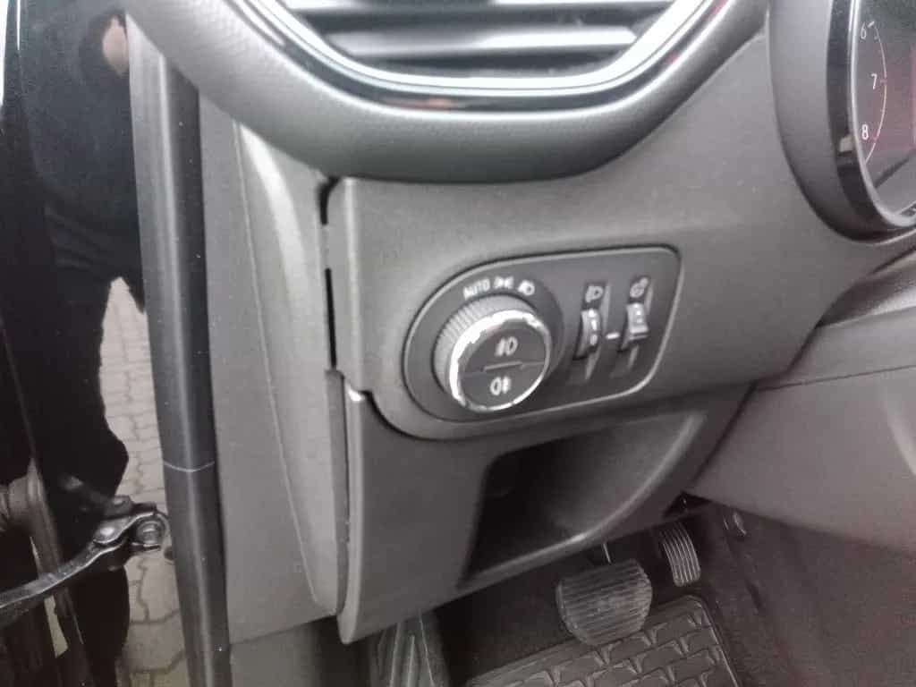 Opel Crossland 07/2023-photo-17