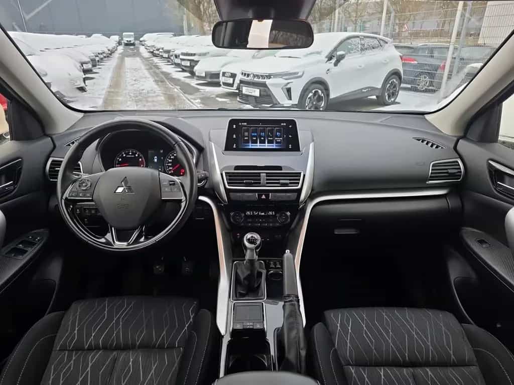 Mitsubishi Eclipse Cross Intro Edition 1.5 T-MIVEC AHK WR 3 03/2019-photo-10