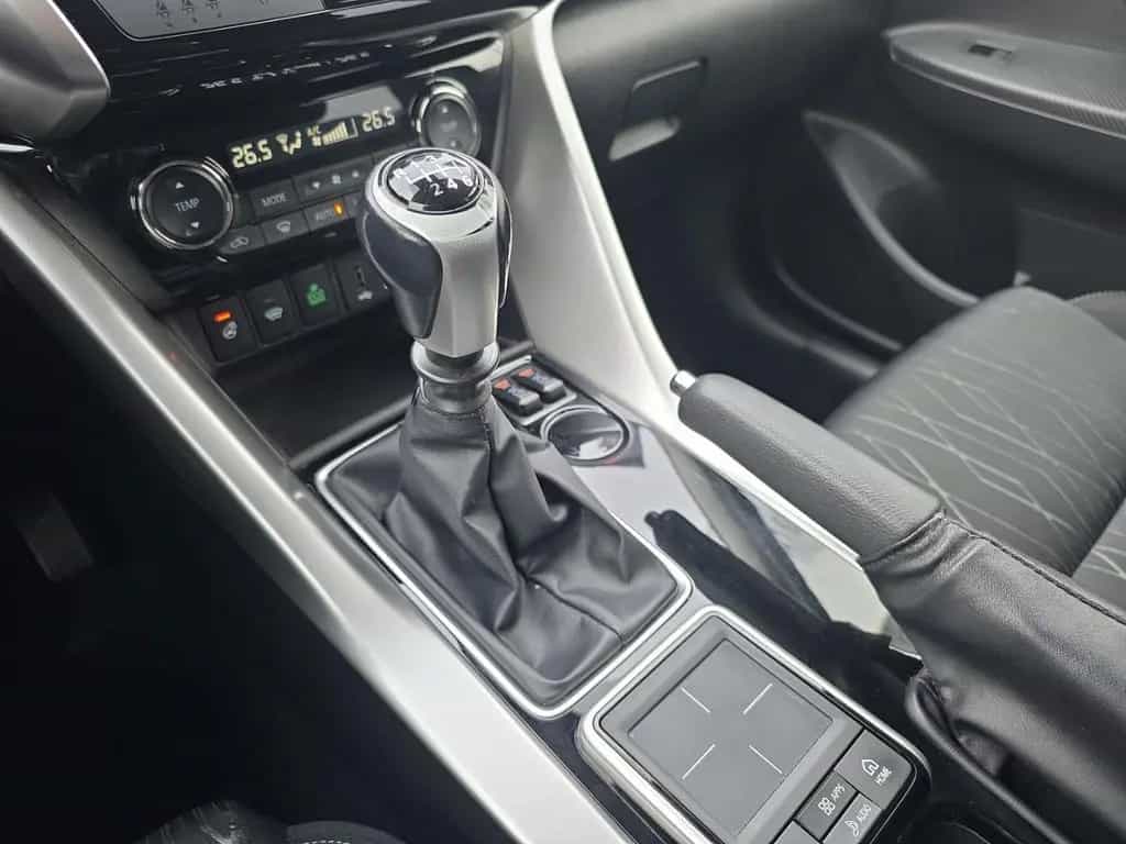 Mitsubishi Eclipse Cross Intro Edition 1.5 T-MIVEC AHK WR 3 03/2019-photo-26